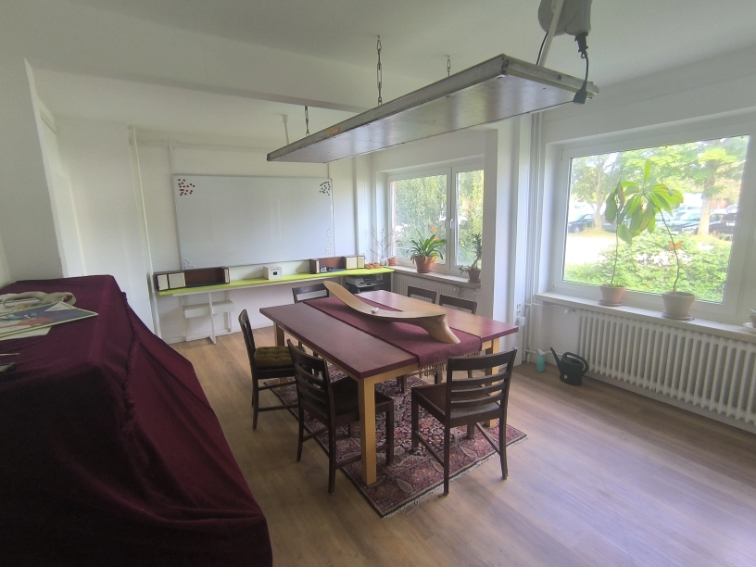man lying back having a traditional wet shave